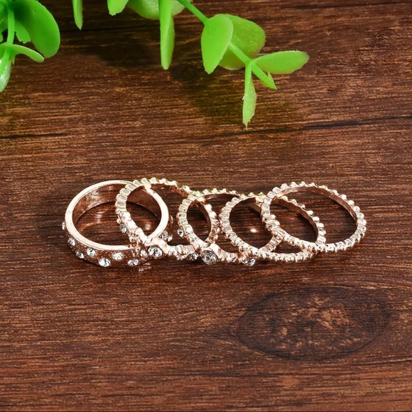 {BAILEY} Rose Gold Stackable Ring set (5 pc!) - Picture 2 of 4